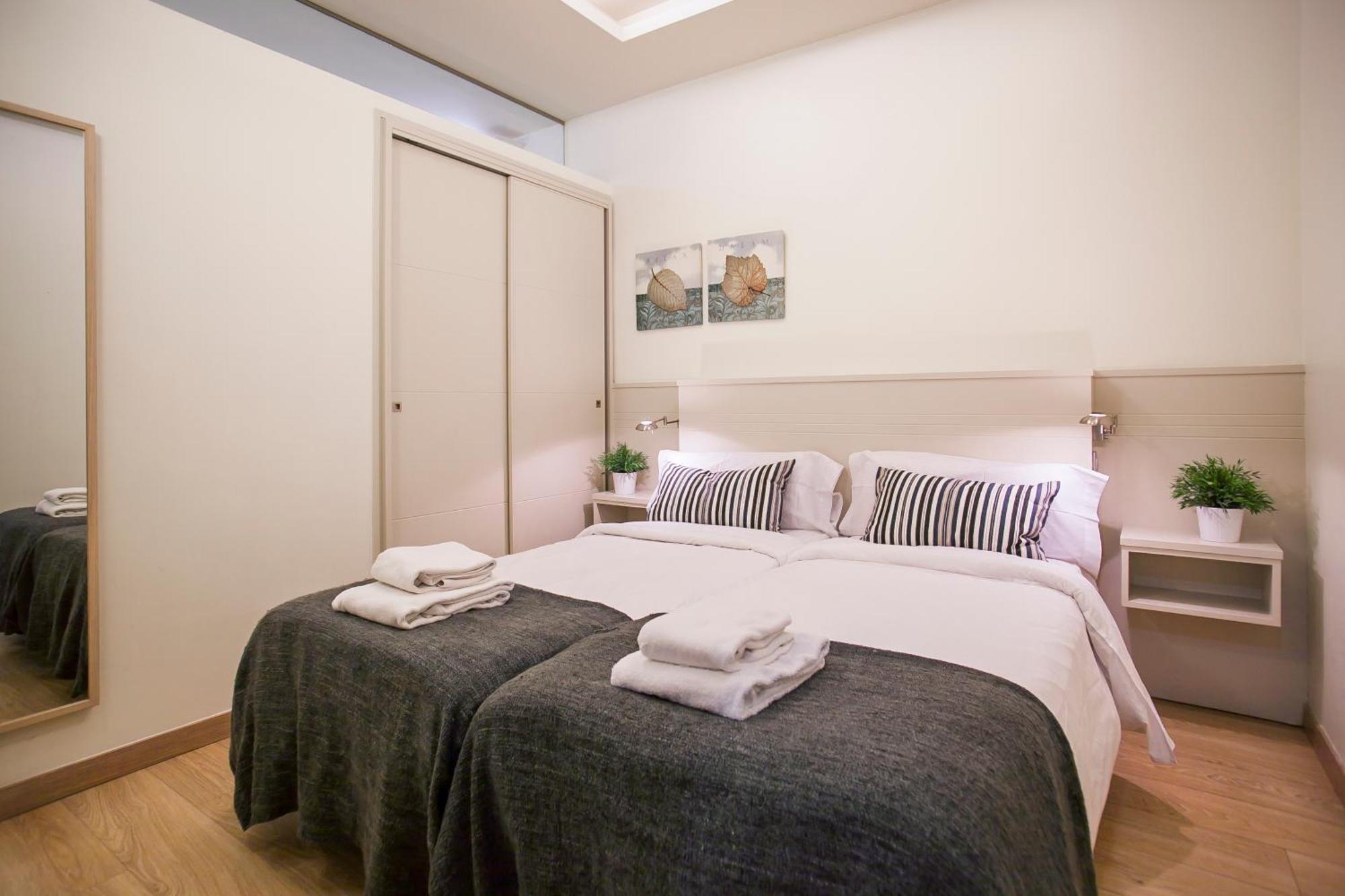 Tendency Apartments 7 Barcelona Exterior photo