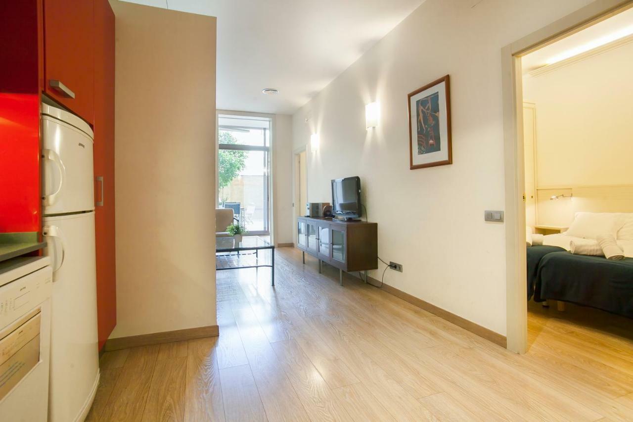 Tendency Apartments 7 Barcelona Exterior photo